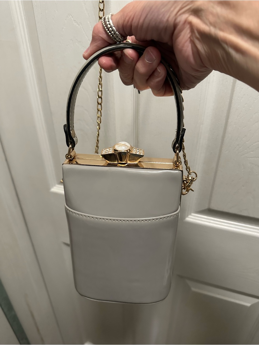 La Terre Vegan Crossbody Bag - Black